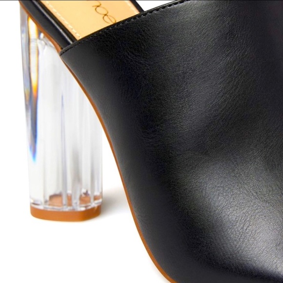 Mule with Acrylic Heel Slide On Sandle - Picture 3 of 4